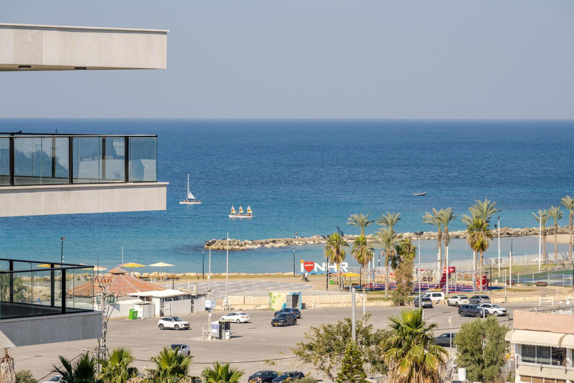 Balfour Sea View City Center Nahariya Exterior foto