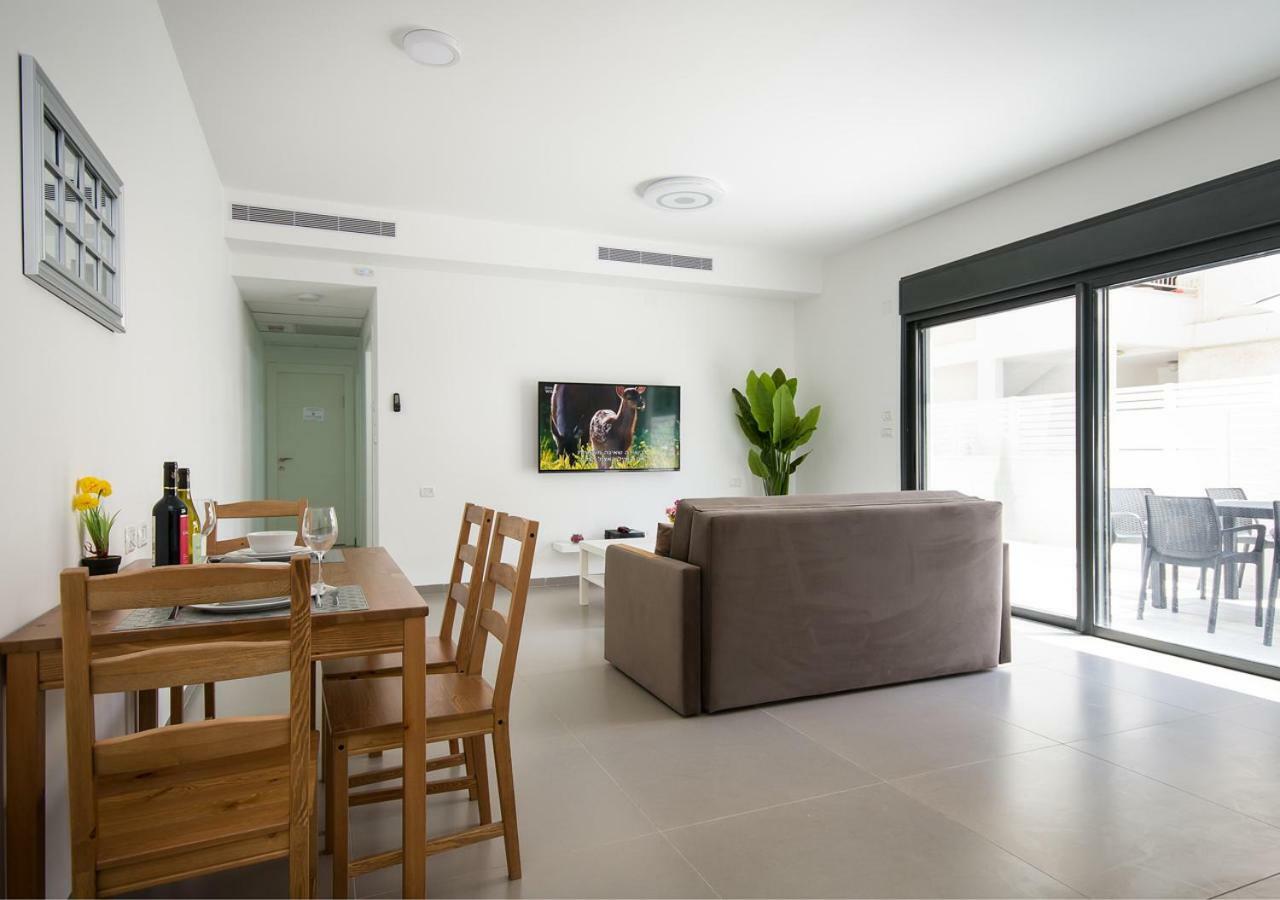 Balfour Sea View City Center Nahariya Exterior foto